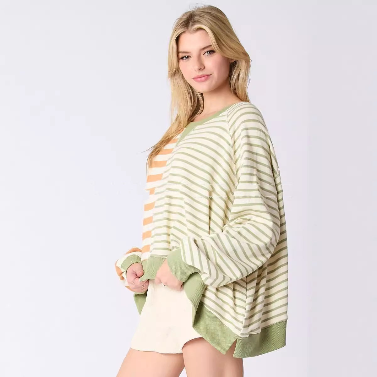 Women's Round Neck Multicolor Striped Long-sleeved Top Sweater